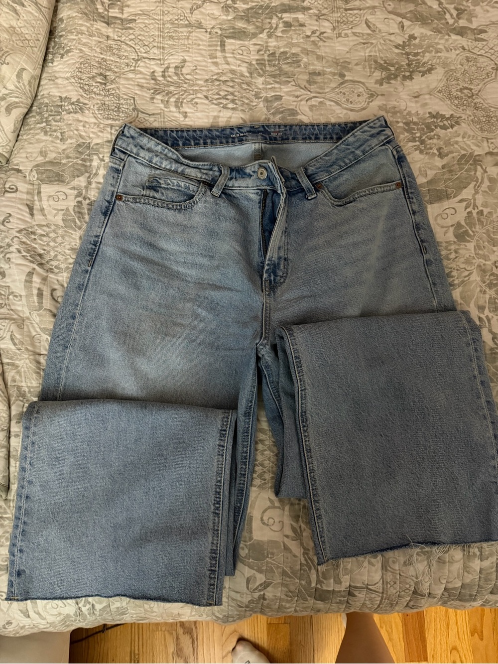 Old Navy curvy wide leg Women's Light Blue Flare Jeans